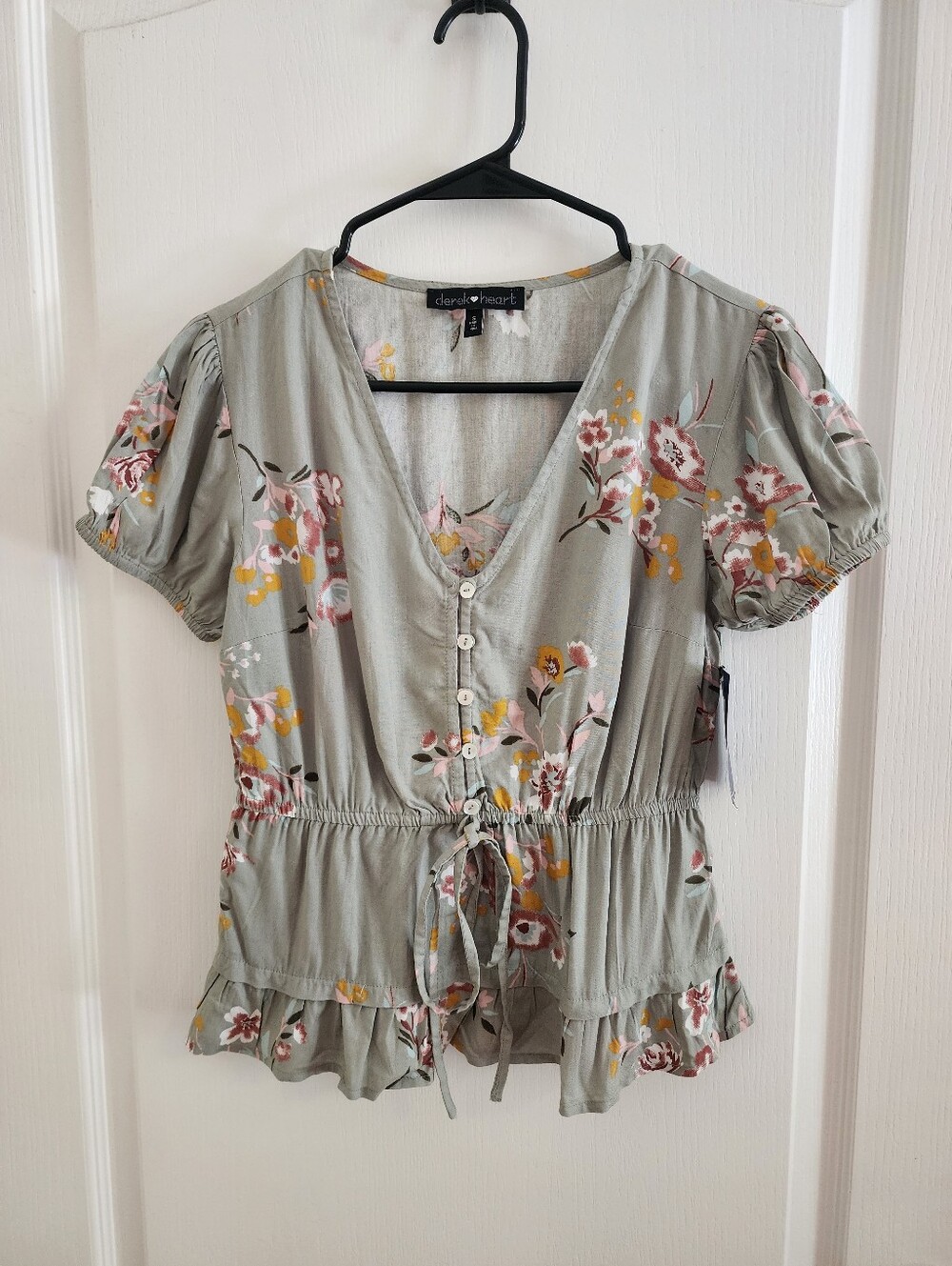 Derek Heart Floral Button-Down Peplum Top Sage Green - Size Small